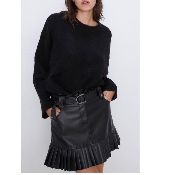 ZARA Pleated Faux Leather Pleated Mini Skirt - Picture 13 of 16